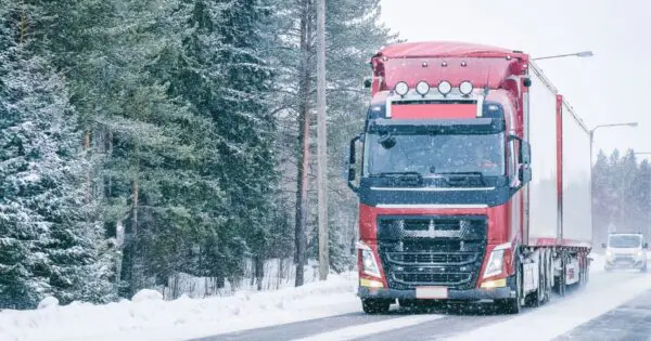 Fleet winter survival guide: 5 tips to protect drivers, vehicles, and operations Fleet winter survival guide: 5 tips to protect drivers, vehicles, and operations